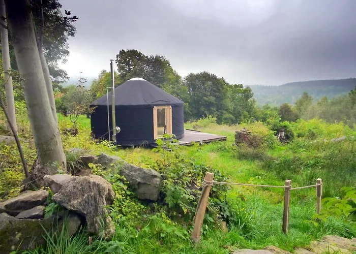 Black Yurt Chromiec